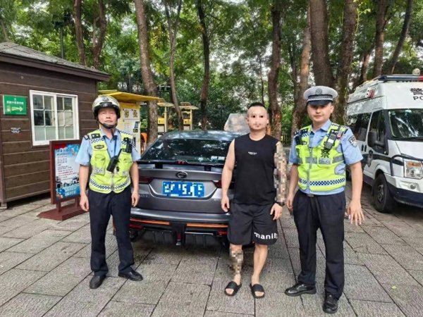 MOM操盘网 无证驾驶切莫违！心存侥幸终被查，大桥交警查获一起无证驾驶交通违法